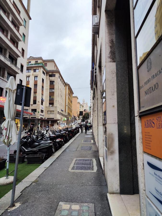 La Casa Di Bibi Apartment Genoa Bagian luar foto